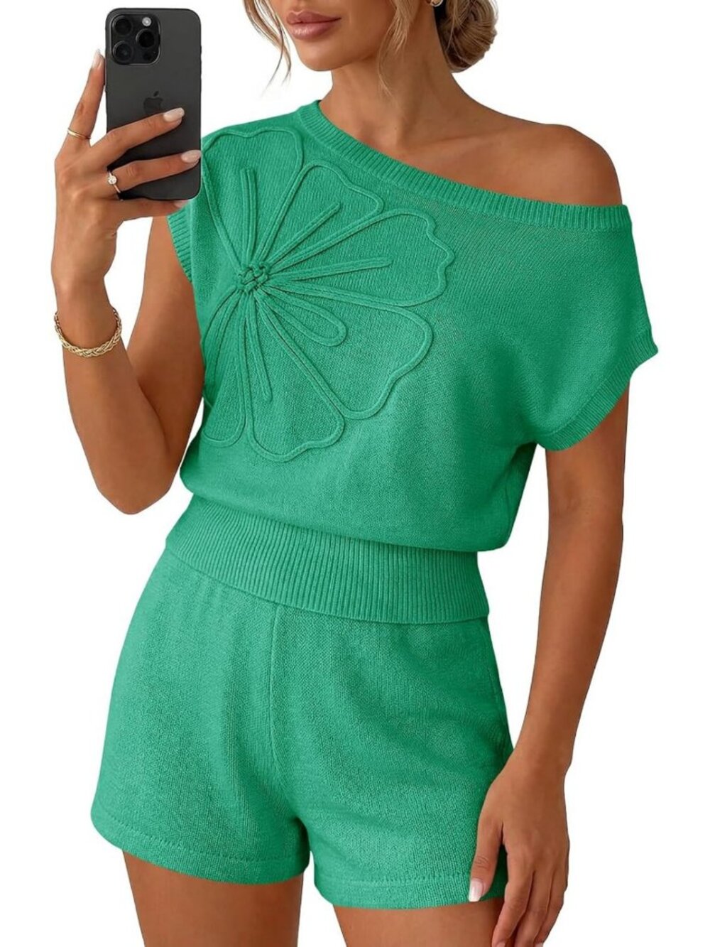 Cozy Women's Short Sleeve 2-Piece Sweater & Shorts Set - Trendy Matching Outfit